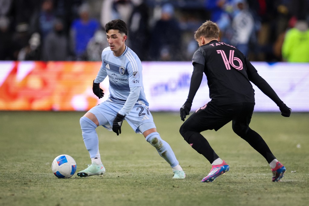 奥巴梅扬单赛季直接参与7球，欧冠史上36+岁球员第二人